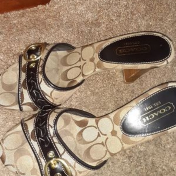 SIZE 10 COACH WOMEN'S MULES,WORN ONCE! - Picture 3 of 3